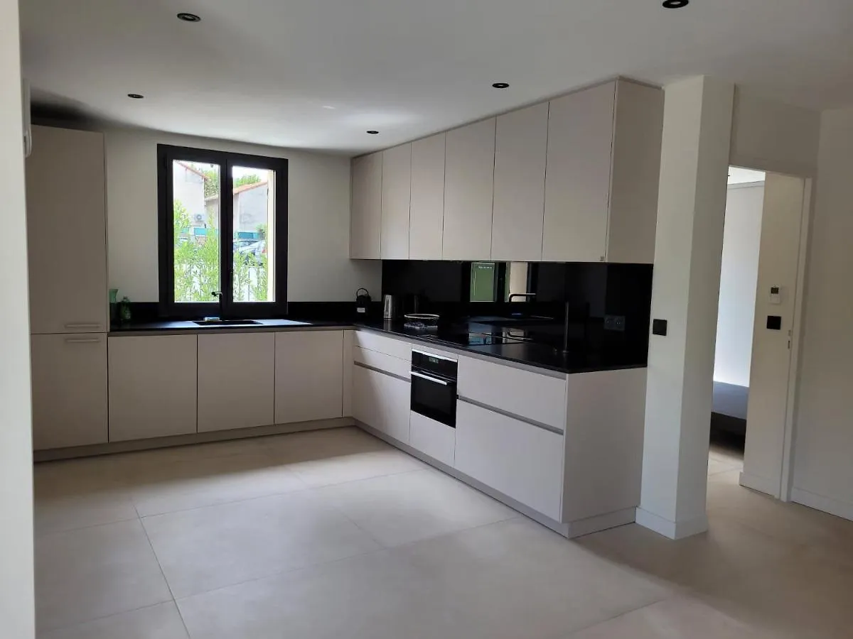 Villas Clairette Greasque 0*,